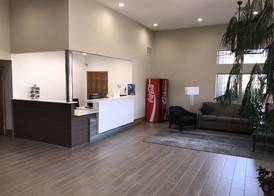 Days Inn by Wyndham Grove 3