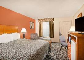 Days Inn by Wyndham Centerville 3