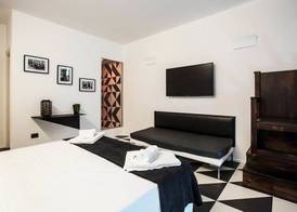 The Boutique Napoli Suite 4