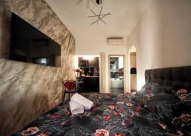 farnese jacuzzi apartment 4