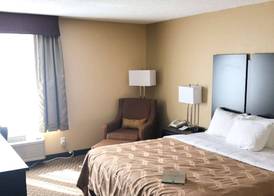Quality Inn & Suites Mendota near I-39 5