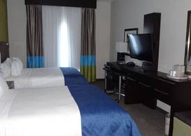 Holiday Inn Express & Suites EL RENO by IHG 4