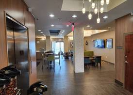 Comfort Suites New Orleans East 4