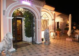 Hotel Ristorante Borgo La Tana 2