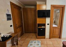 Vittoria Guest House Salerno 5