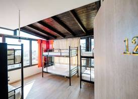Lazy Roo Hostel Saranda 3