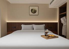 APOLLO COURTYARD HOTEL 3
