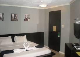 Richmond Plaza Hotel 5