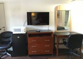 Riverside Inn & Suites 5