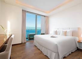A La Carte Da Nang Beach 3