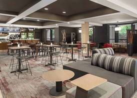 Courtyard by Marriott Dayton North 2