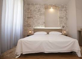 Tifani Luxury Rooms 2