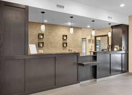Duvernay Inn & Suites 5