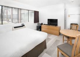 Cassandra Hotel 3