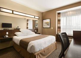 Microtel Inn & Suites by Wyndham Blackfalds 3