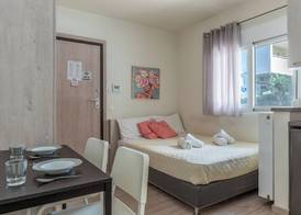 Elvita Apartments 3 5