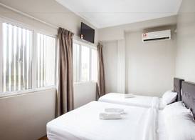 Moment Hotel 4
