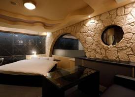 HOTEL ROYALTON 5