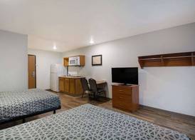 WoodSpring Suites Johnson City 5