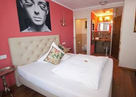 UNO Hotel Chapeau Noir - Free Parking by ANS 5