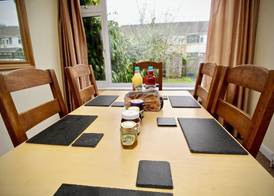 Henry's Guesthouse 5
