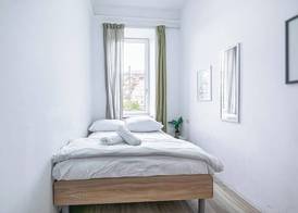 Cozy Room Shared Apt Millennium Tower 3