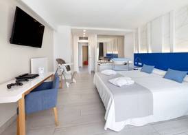 Playaolid Suites & Apartments 4