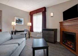 Days Inn & Suites by Wyndham Collingwood 5