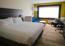 Holiday Inn Express & Suites OSWEGO by IHG 4
