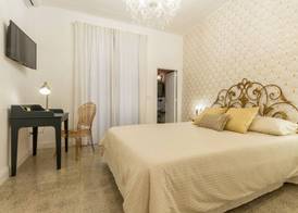 Casa dei Liuti Luxury GuestHouse 4