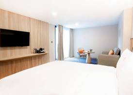 Holiday Inn Express & Suites BANGKOK CENTRAL PIER by IHG 2