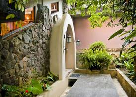 Poas Volcano Lodge 4