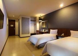 Praja Hotel 5