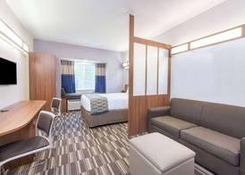 Microtel Inn & Suites by Wyndham Cadiz 4