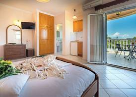 Dinos Hotel 4