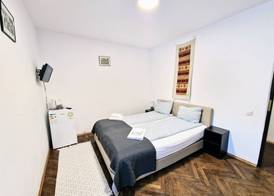 Main Square Apartments & More 3