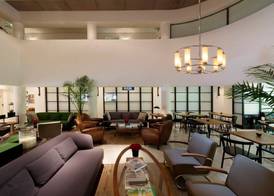 Lily & Bloom Boutique Hotel 3
