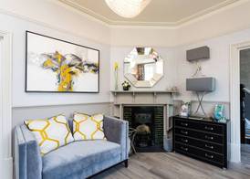 The Lawn Guest House Gatwick 5