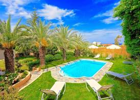 Villa Karteros with private pool 4