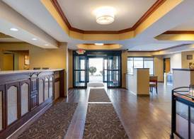 Comfort Suites South Haven near I-96 3