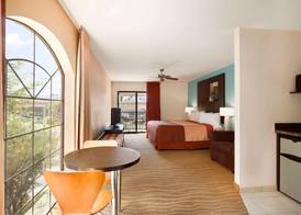 Super 8 by Wyndham Indio 5