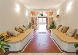 Student's Hostel Estense 3