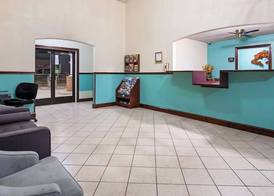 SureStay Hotel by Best Western Greenville 3