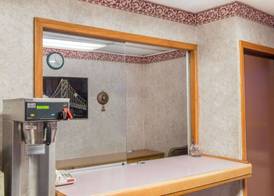 Super 8 by Wyndham Centerville-Richmond 2