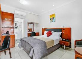 Comfort Inn & Suites Burwood 3