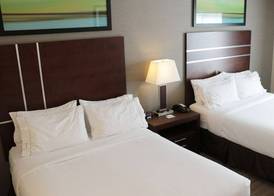 Holiday Inn Express GOLDEN-KICKING HORSE by IHG 4