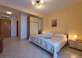 Hotel Aurora 4