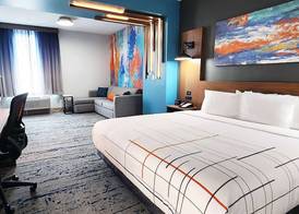 La Quinta Inn & Suites by Wyndham Austin South 5