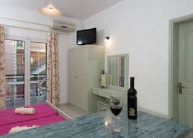 Philippos Kassiopi Apartments 4