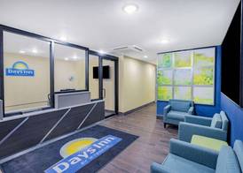 Days Inn by Wyndham Bronx NYC 4